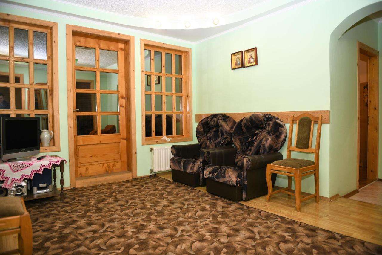 Hotel Гостинний Двір Євгенія Mizhhirya  Exterior foto