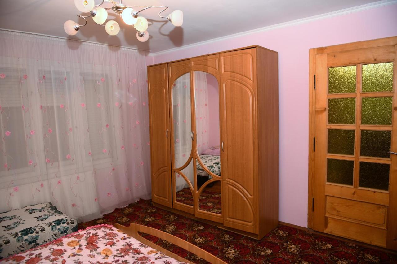 Hotel Гостинний Двір Євгенія Mizhhirya  Exterior foto